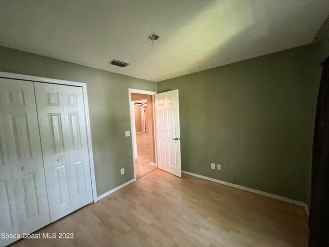 Building Photo - 2452 Appalachian Dr
