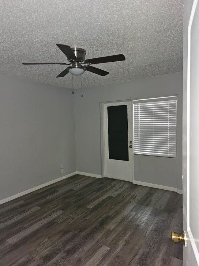 Building Photo - Essex Park Villas Condominium