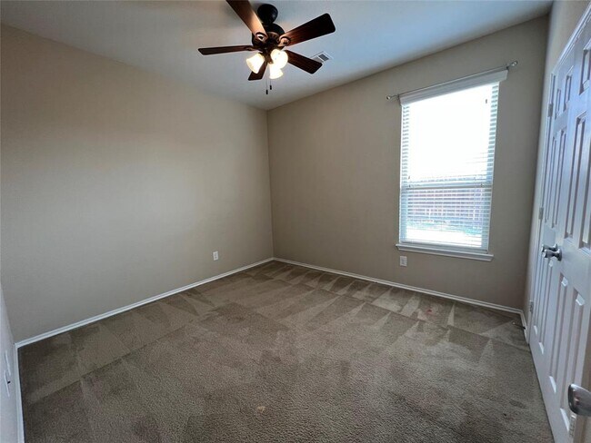 Building Photo - 16006 Arapaho Bend Ln