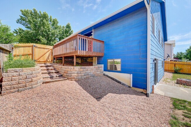 Building Photo - $2,245 - 3 Bed, 3 Bath Home with Finished ...