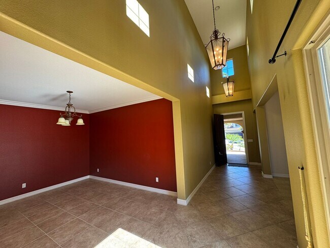 Building Photo - Gorgeous La Costa Executive Home – 5 Bed /...