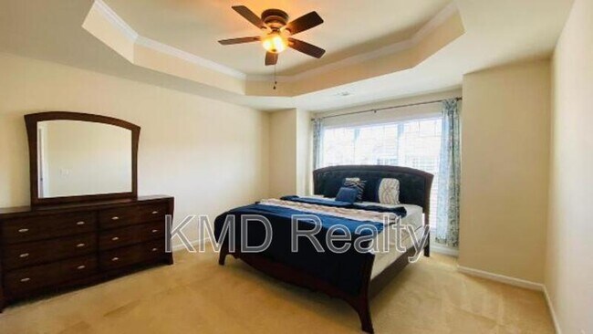 Building Photo - 850 Windy Falls Dr