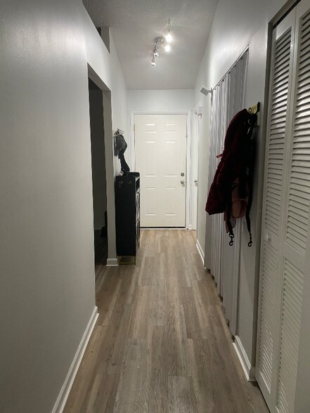 Building Photo - 816 Stephanie Ct