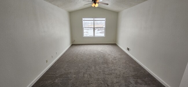 Building Photo - 400 Par Ave