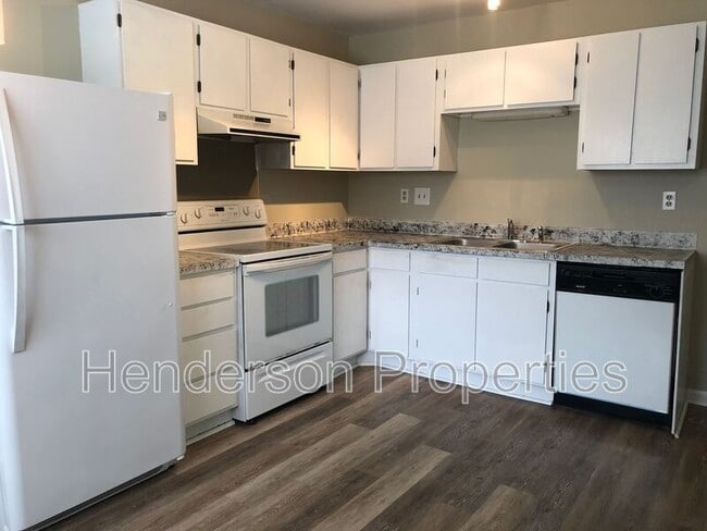 Building Photo - 1722 Hunters Trail