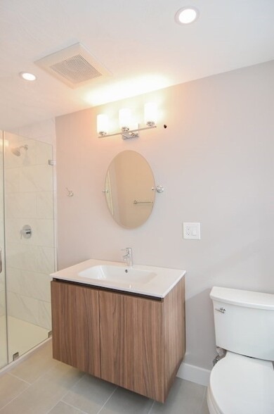 Building Photo - 27 Fenway Dr