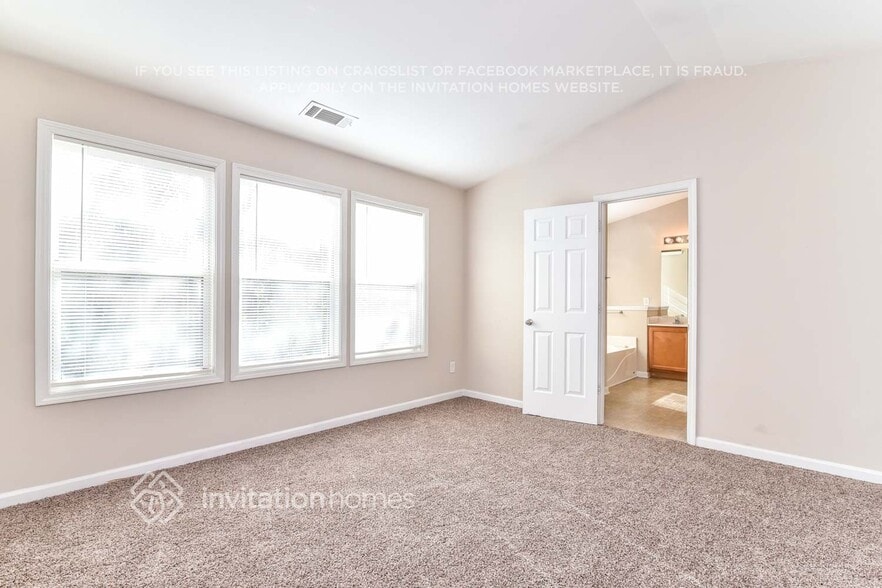 Building Photo - 2503 Winslow Ridge Dr NE
