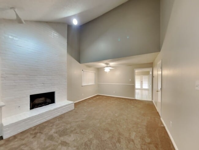 Building Photo - No Application Fee* $500.00 off 1st months...