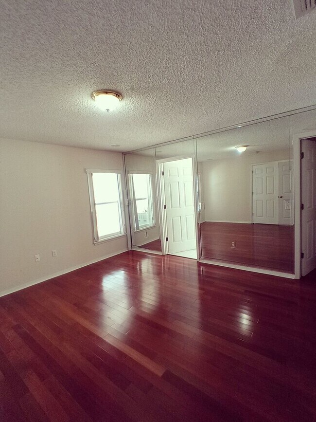 Building Photo - 17411 Woodcrest Way