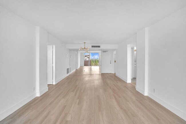 Building Photo - 777 S Federal Hwy