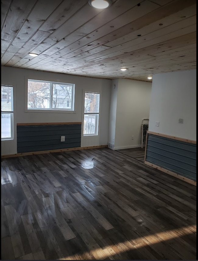 Livingroom - 810 2nd Ave N