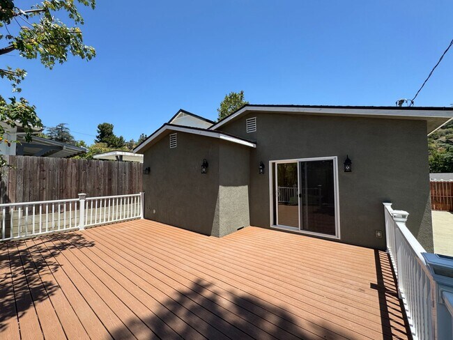 Building Photo - 2150 Crescent Ave