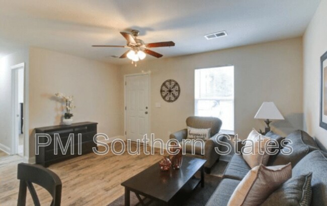 Building Photo - 204 Walnut Hill Dr