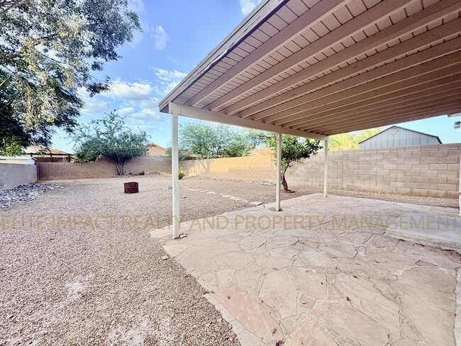 Building Photo - 9073 E Muleshoe St