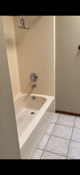 Building Photo - 3617 Tom Watson Dr