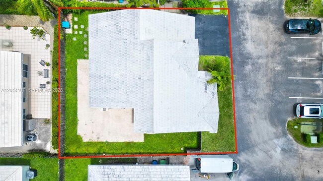 Building Photo - 6410 SW 112th Pl