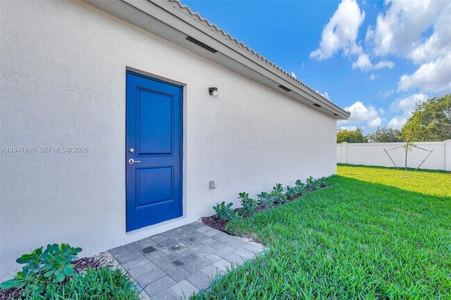 Building Photo - 27210 SW 159th Path