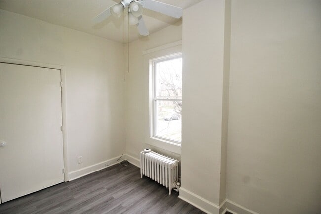 Building Photo - 1609 E 28th St