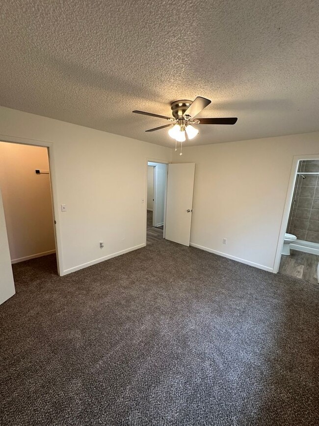 Building Photo - Fantastic 4 bdrm home avail NOW