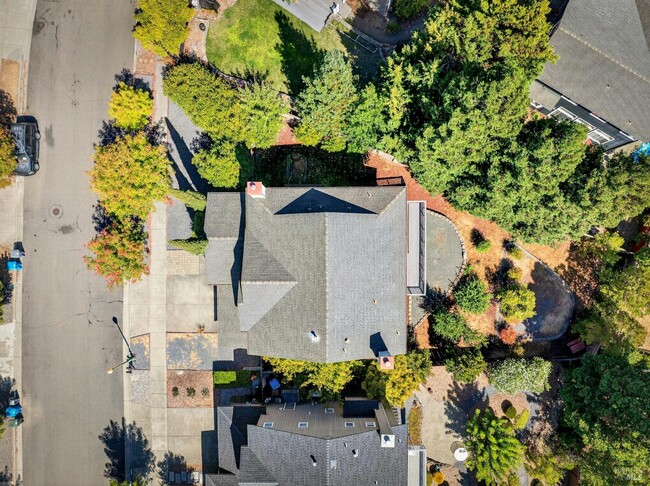 Building Photo - 5794 Owl Hill Ave