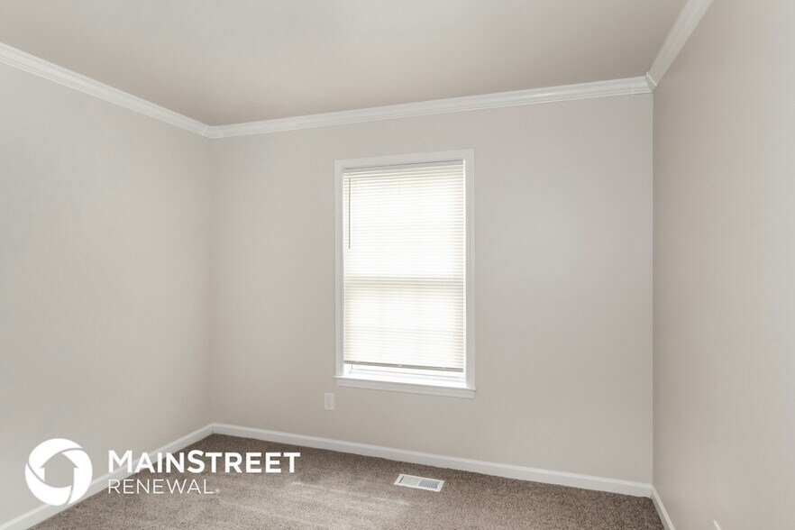 Building Photo - 10 Patrick St