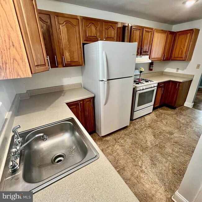 Building Photo - 20 Paynter Dr