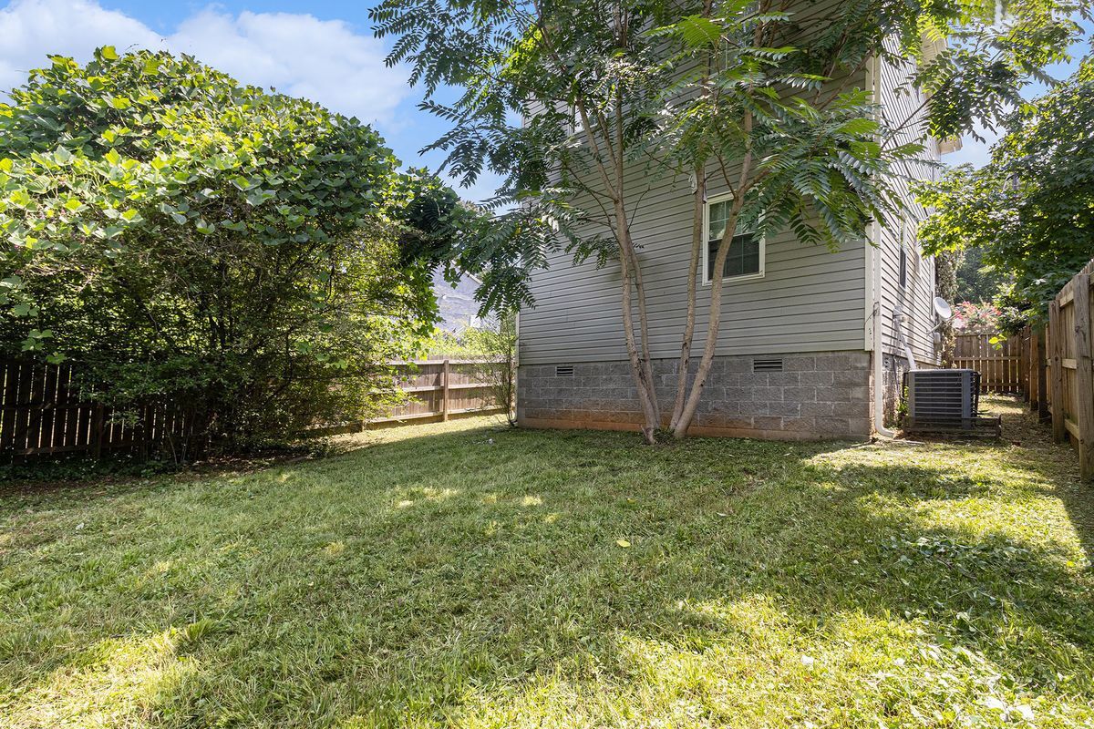 Building Photo - 1141 Moton Ave SW