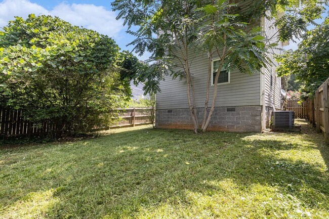 Building Photo - 1141 Moton Ave SW