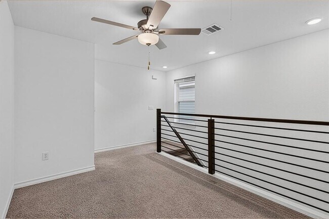 Building Photo - 2911 St Regis Dr