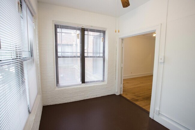 Floorplan - 5300-5308 S. Greenwood Avenue