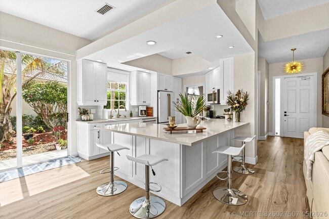 Building Photo - 4983 Garden Dr