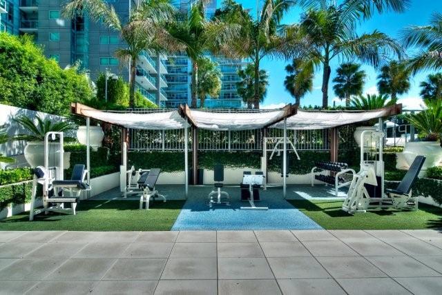 Building Photo - 13700 Marina Pointe Dr