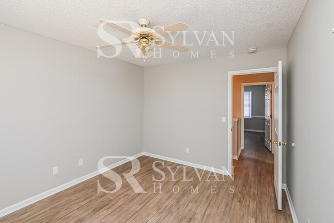 Building Photo - Lovely 3BR Colonial with Attached Garage!