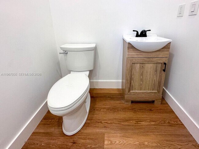 Building Photo - 1255 Jackson St