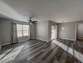 Building Photo - 555 E Silverado Ranch Blvd