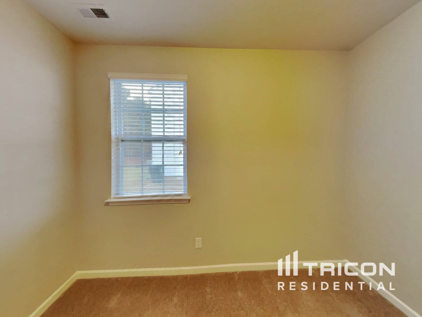 Building Photo - 652 Rose Mallow Dr