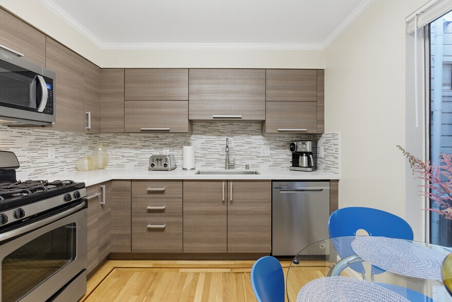 Building Photo - 340 Shotwell St