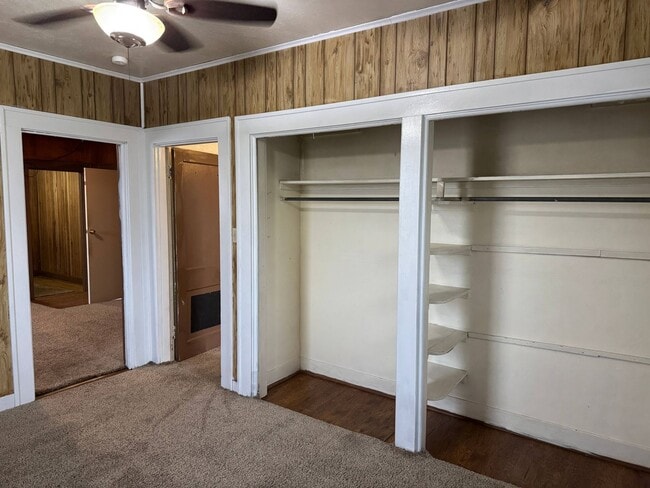 Building Photo - 5 Bed 2 Bath Home w/ 6.14 Acres In Iowa Park ISD.