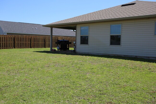 Building Photo - 6342 Red Pepper Dr