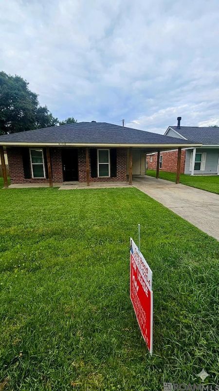 Building Photo - 8708 Montclair St