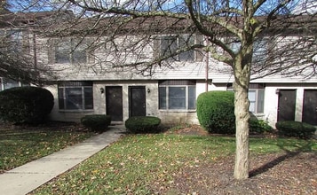 Building Photo - 3 Bedroom 2.5 Bathroom Townhouse