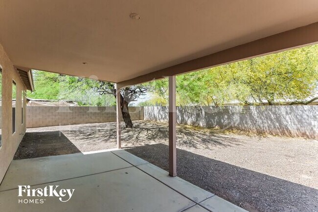 Building Photo - 4099 S Apache Well Dr