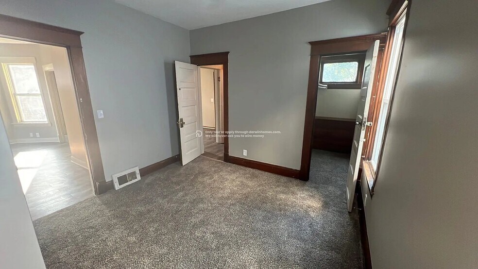 Building Photo - 2907 Bristol St