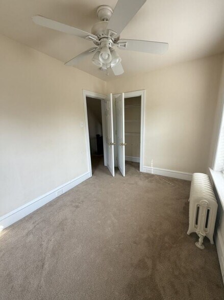 Building Photo - 405 Maple Ave