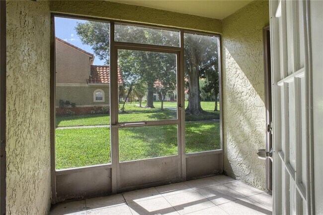 Building Photo - 437 Fountainhead Cir