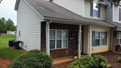 Building Photo - 10131 Ballyclare Ct