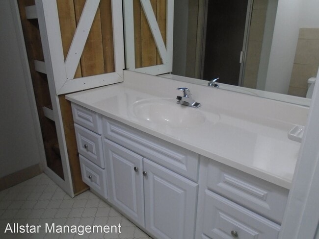 Building Photo - 4 br, 2 bath House - 4241 Faye Drive