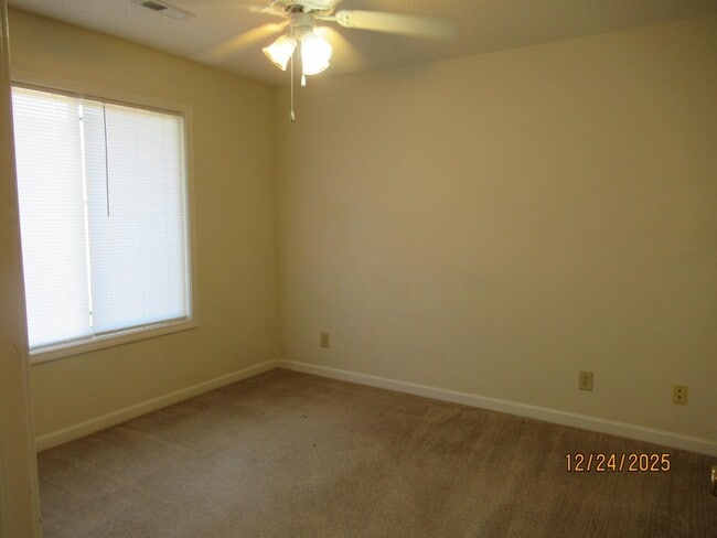 Building Photo - 251 Rast St