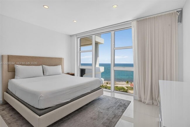 Building Photo - 10275 Collins Ave