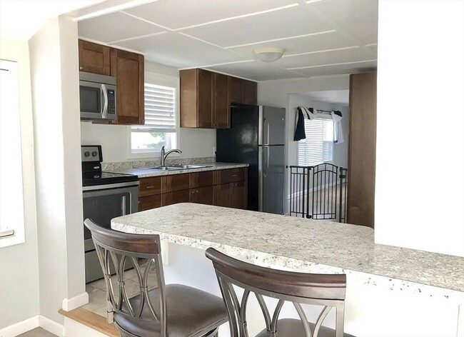 Building Photo - 143 S Worcester St